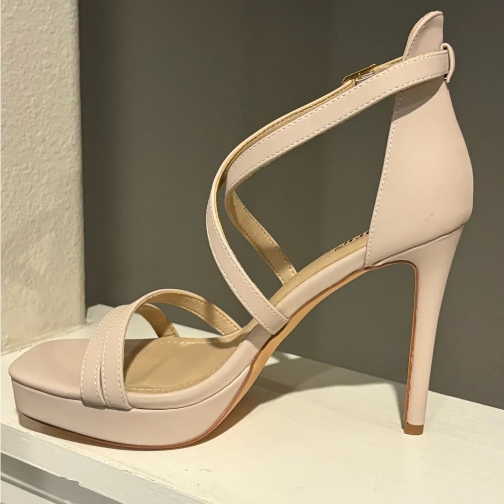 IDIFU Women’s Nude Chunky High Heels Open Toe Ankle Strap Elegant Size 8.5 - Picture 3 of 9